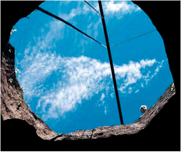 Рис. 9. Небо над Каргалами. Вид из расчищенной шахты. Рис. 9. Небо над Каргалами. Вид из расчищенной шахты.